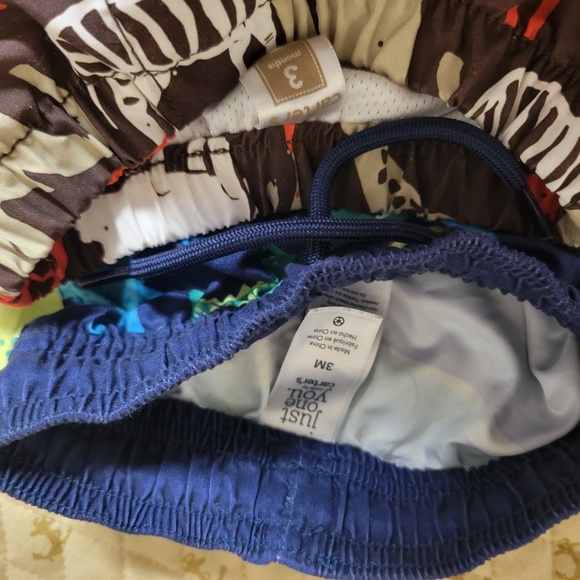 Carter's bundle of 2 boys swimming trunks - Picture 2 of 2